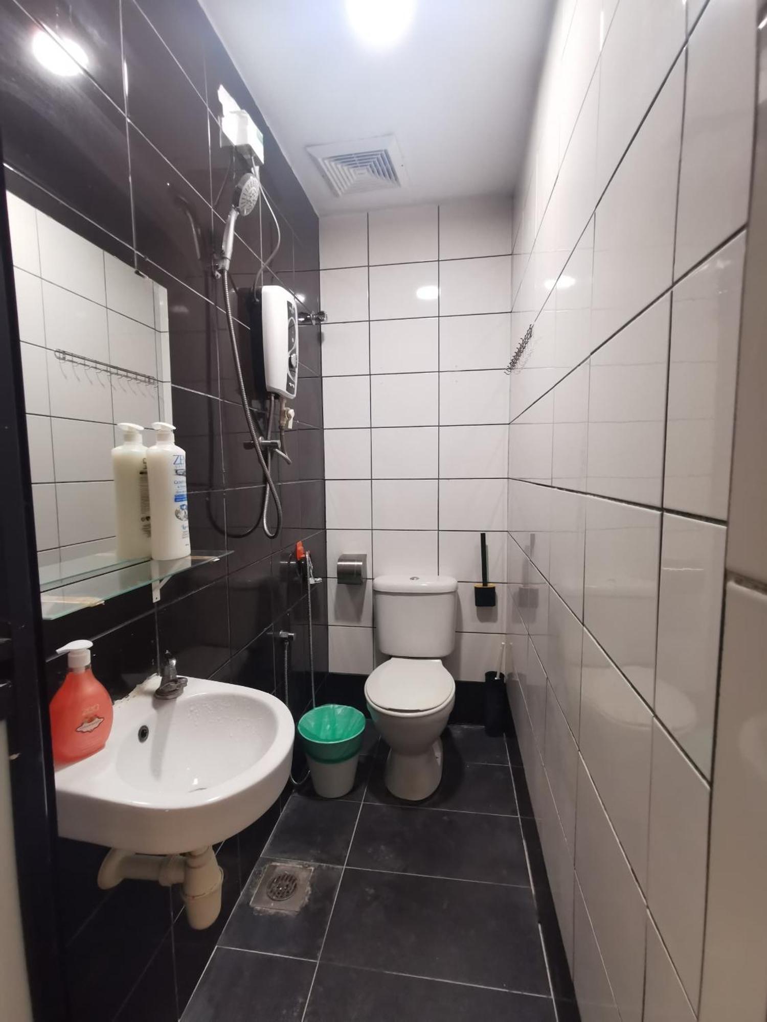 Autumn Guesthouse'S Near Jalan Alor Bukit Bintang กัวลาลัมเปอร์ ภายนอก รูปภาพ