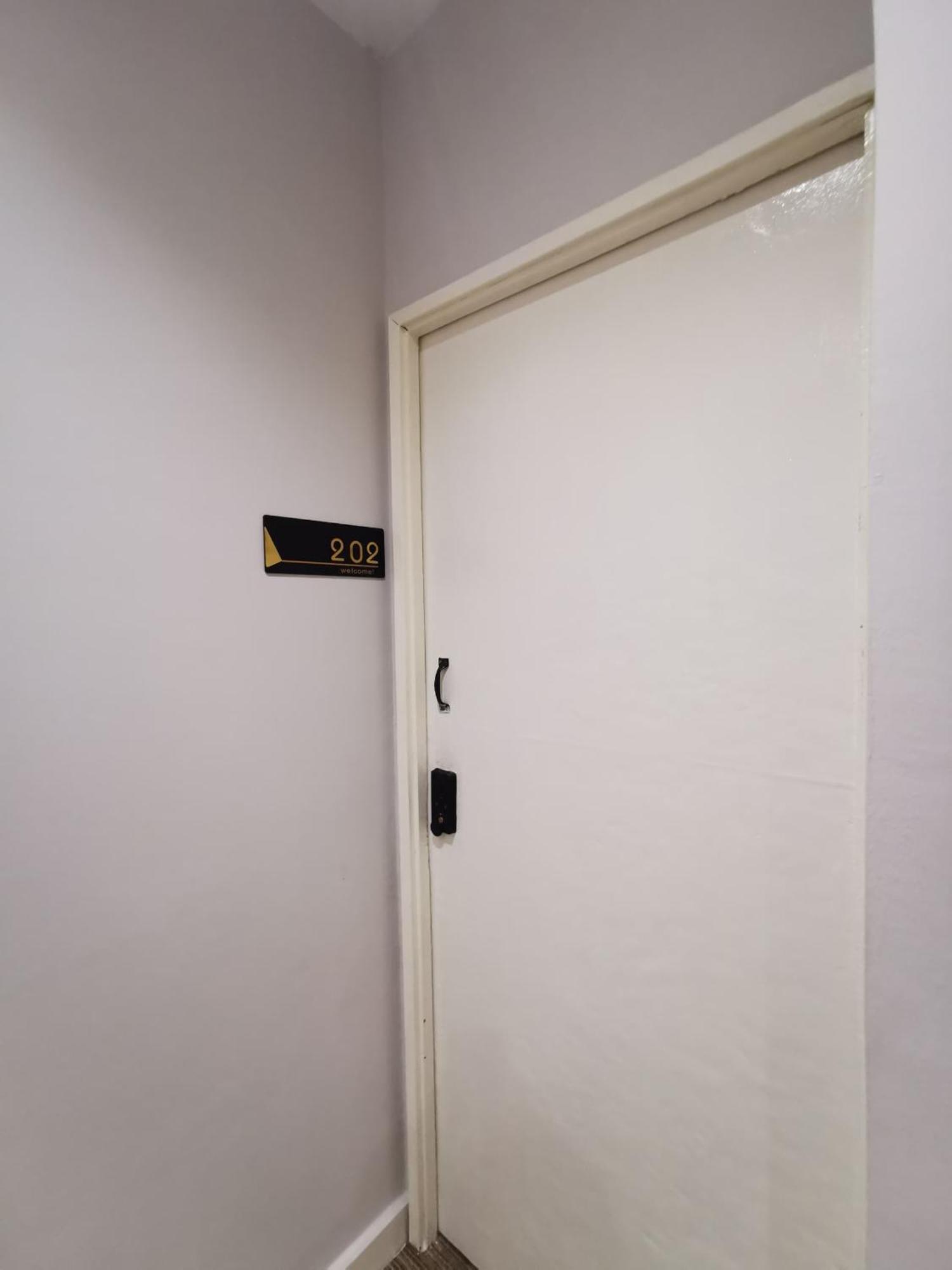 Autumn Guesthouse'S Near Jalan Alor Bukit Bintang กัวลาลัมเปอร์ ภายนอก รูปภาพ