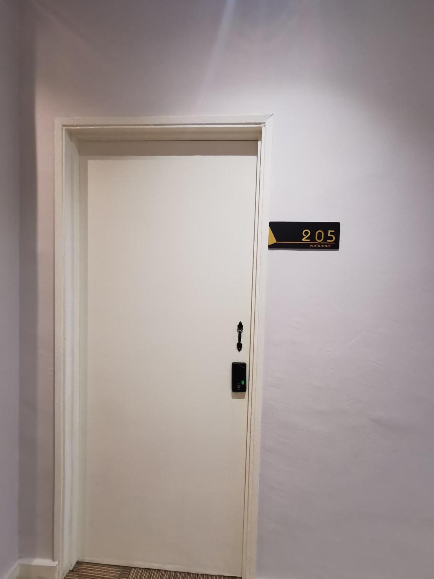 Autumn Guesthouse'S Near Jalan Alor Bukit Bintang กัวลาลัมเปอร์ ภายนอก รูปภาพ